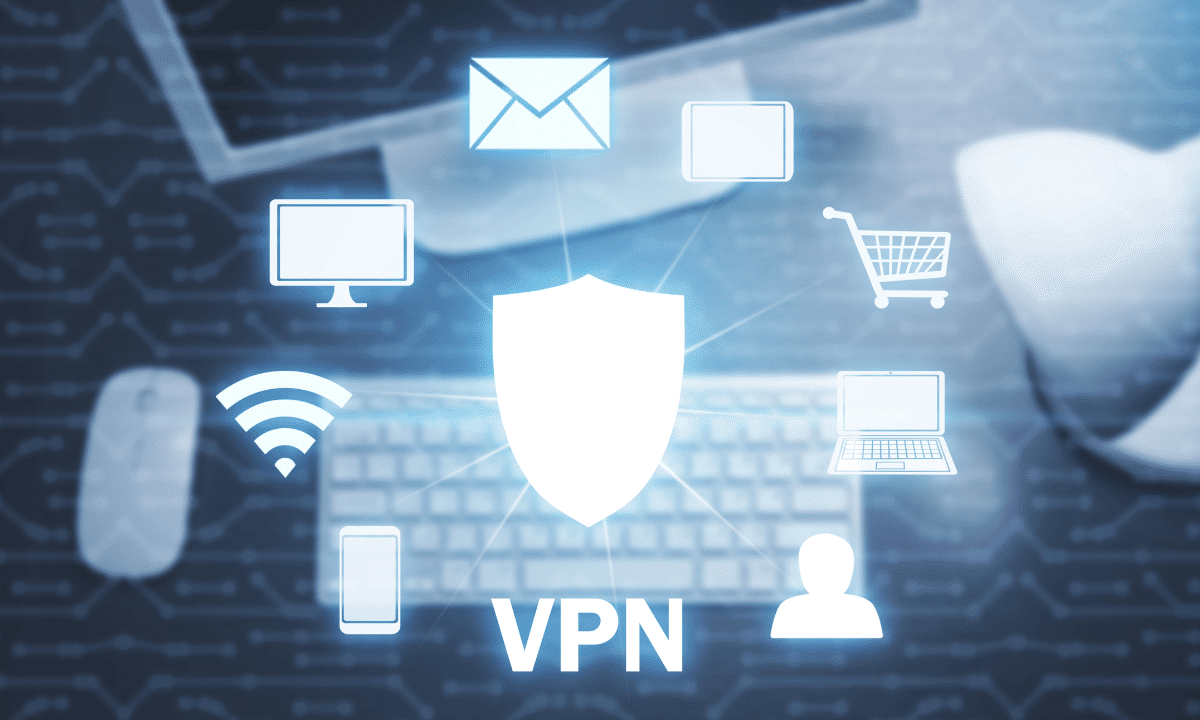 شعار VPN أزرق يحمي أجهزتك المتعددة، بما في ذلك الكمبيوتر المحمول والهاتف الذكي، من التهديدات عبر الإنترنت في ليبيا.