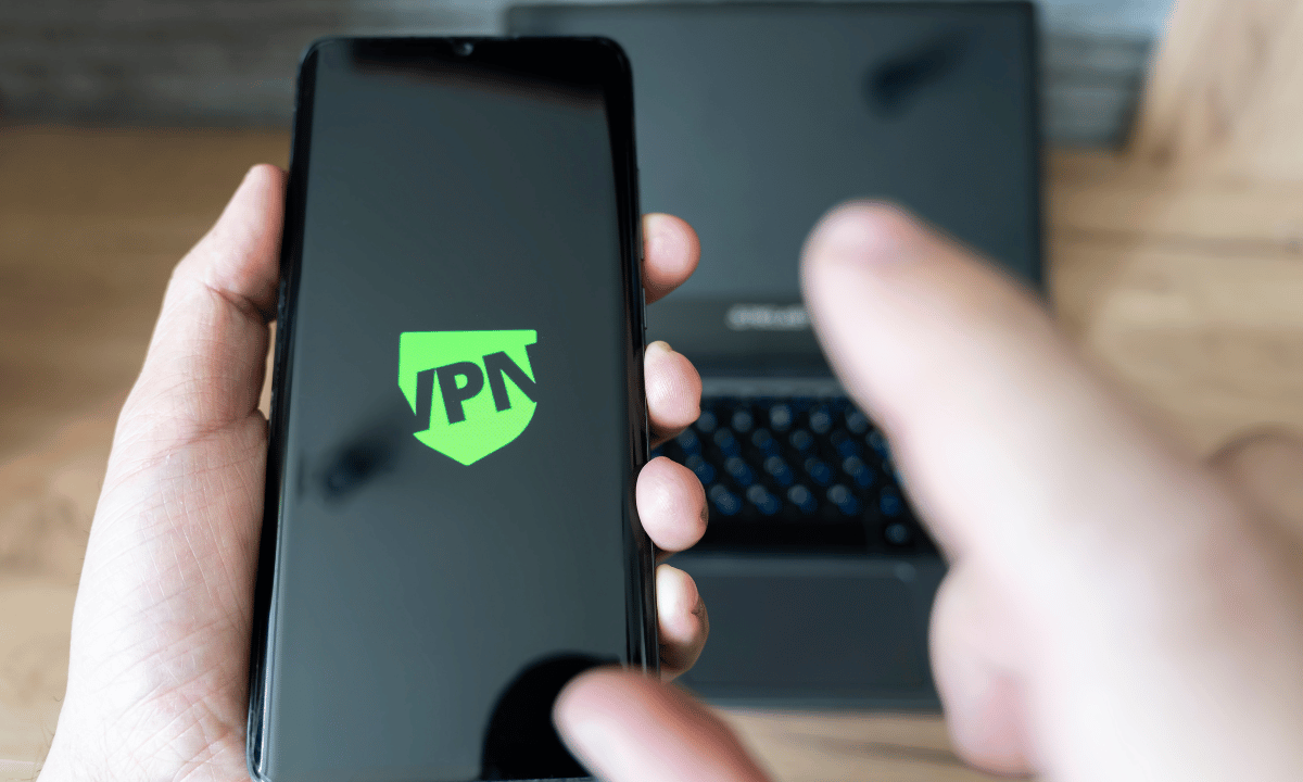 هاتف وخلفة حاسب وافضل برامج VPN ويندوز